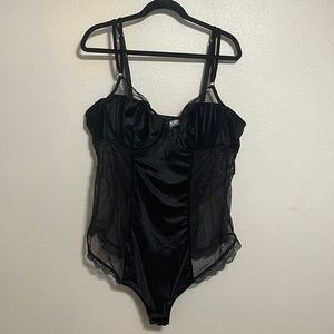 NWT Torrid Velvet Bodysuit 3 3x 22/24